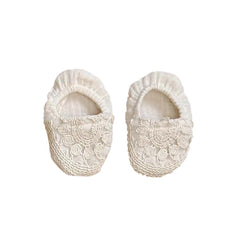 Botoșei cu dantelă, muselină