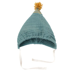 Căciulă Koo brodată cu pompon, muselină