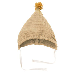 Căciulă Koo brodată cu pompon, muselină