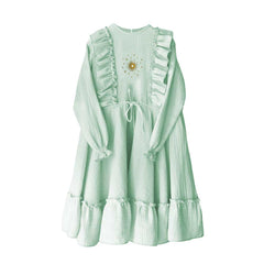 Rochie cu poale cerc si broderie, pentru fete, din muselina vaporoasa. Odiseea lui Artur