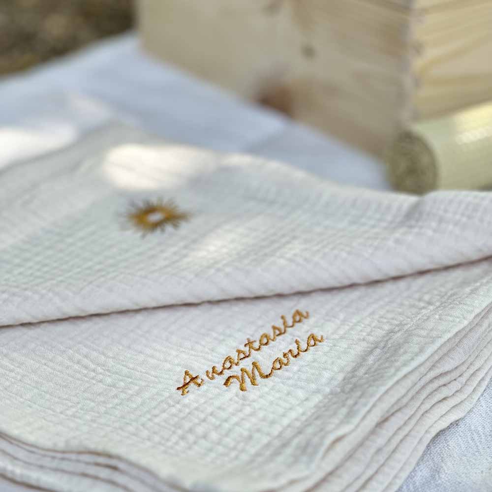 Prosop personalizat din trusoul de botez Odiseea lui Artur