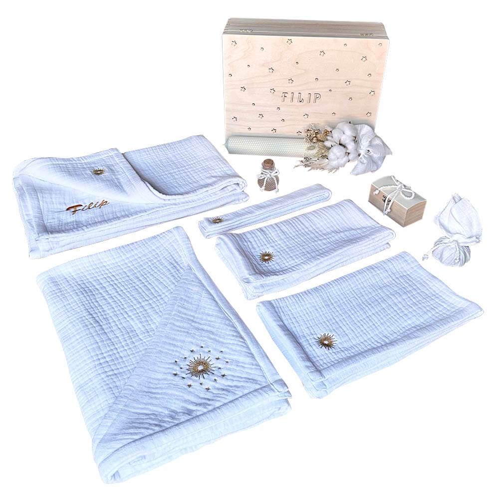 Trusou pentru botez de iarna din muselina 6 straturi culoarea alba.