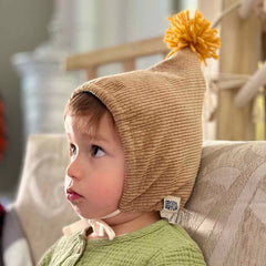 Căciulă Koo cu pompon, bumbac reiat și mătase naturală