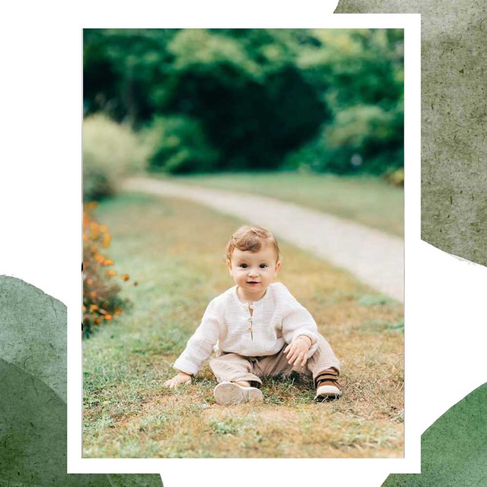 Baietel imbracat in camasa muselina, costum botez bebelusi. Odiseea lui Artur