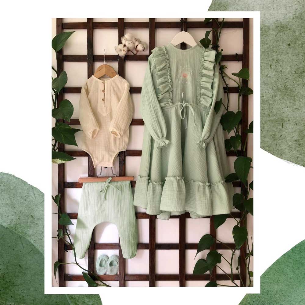 Set copii din muselina si rochie cu poale cerc si broderie, pentru fete, din muselina vaporoasa. Odiseea lui Artur