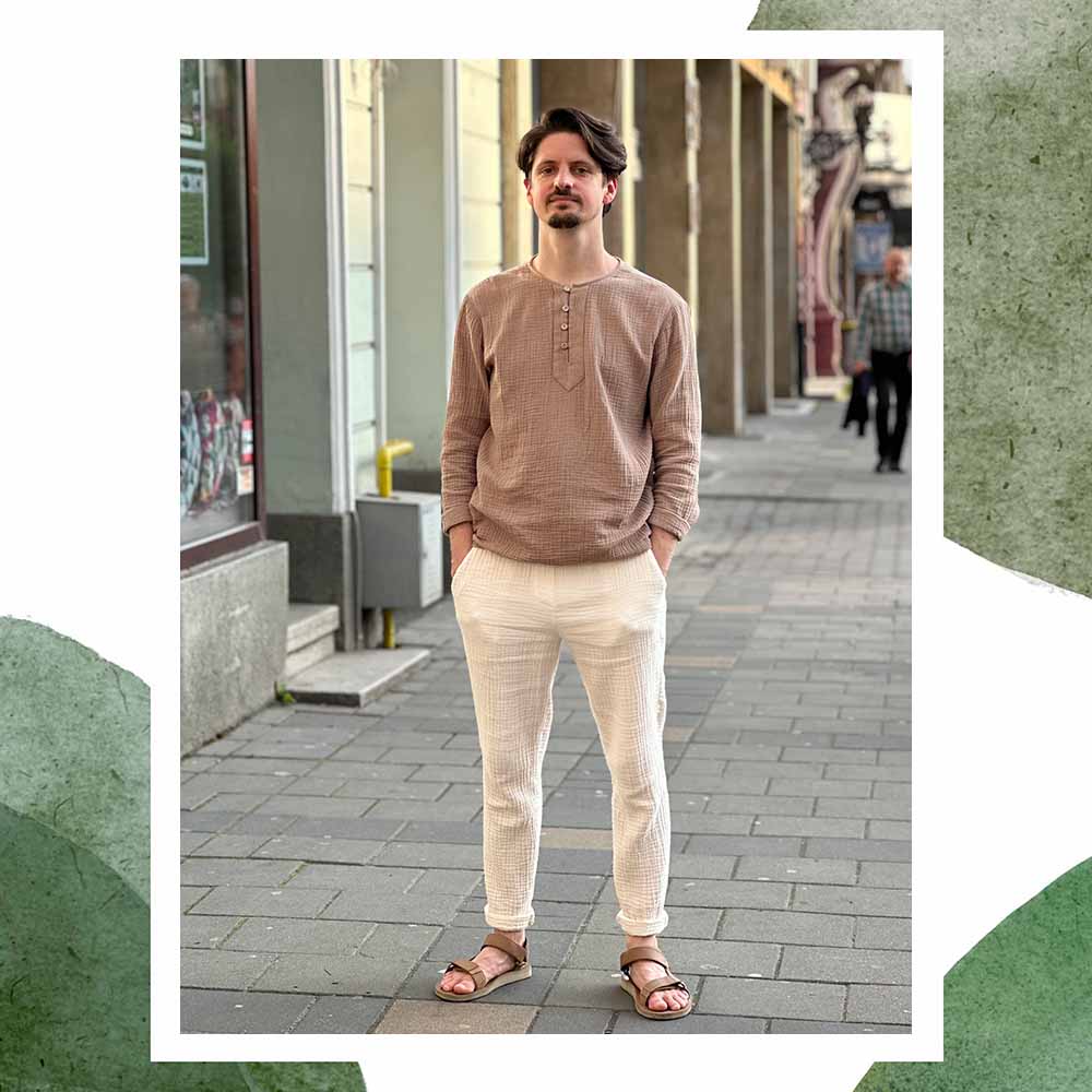 Bluza si pantaloni din muselina pentru barbati, croi lejer si  snur in talie. Odiseea lui Artur