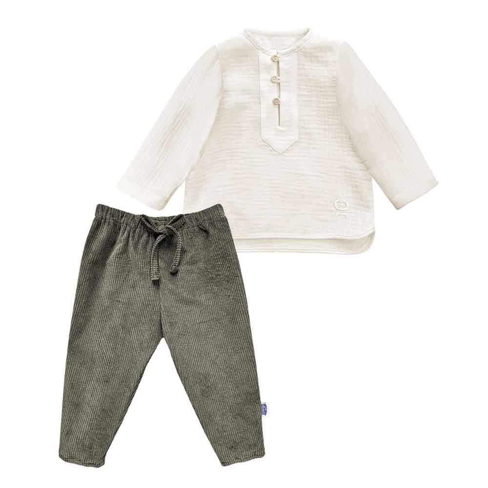 Costumas baietei pentru botez format din camasa de muselina si pantaloni din bumbac reiat, model kaki