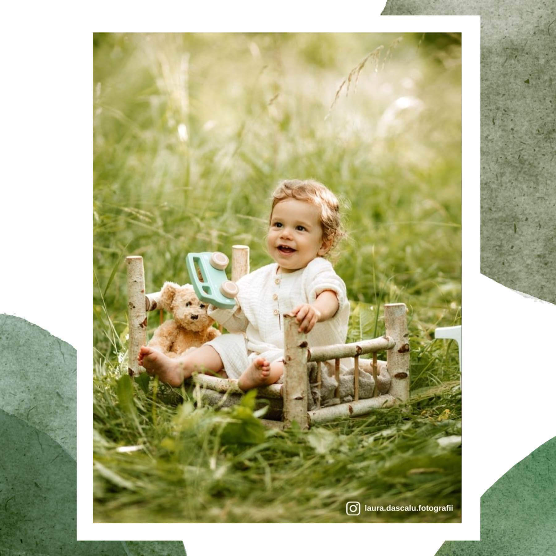 Baietel imbracat in camasa muselina, costum botez bebelusi. Odiseea lui Artur