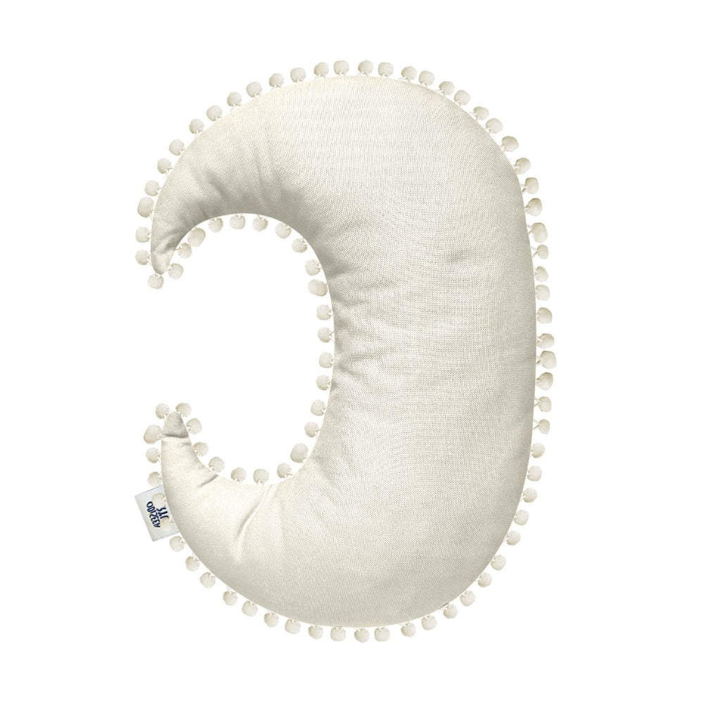 Perna decorativa din bumbac, cu ciucuri,  pentru camera copilului, forma de luna. Odiseea lui Artur